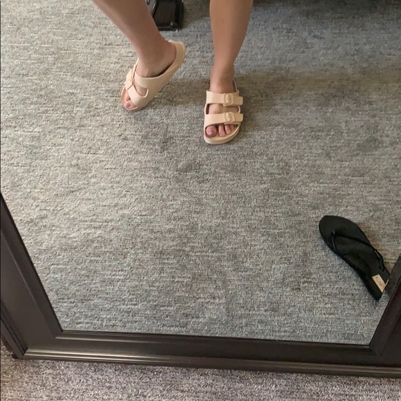 pink sandals ! - Picture 6 of 7